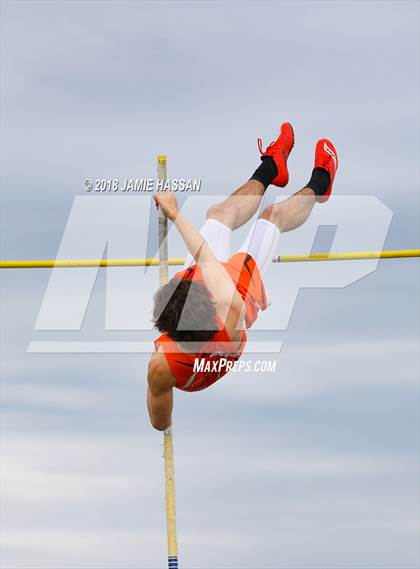 Thumbnail 2 in Bob Jenkins SCTCCCA Coaches Classic (Pole Vault) photogallery.