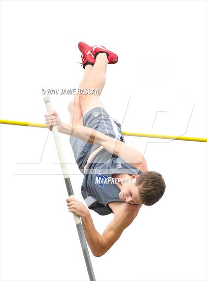 Thumbnail 2 in Bob Jenkins SCTCCCA Coaches Classic (Pole Vault) photogallery.