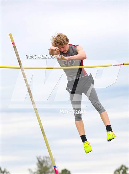 Thumbnail 1 in Bob Jenkins SCTCCCA Coaches Classic (Pole Vault) photogallery.