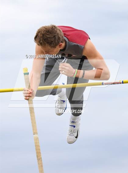 Thumbnail 2 in Bob Jenkins SCTCCCA Coaches Classic (Pole Vault) photogallery.