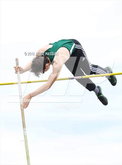 Thumbnail 2 in Bob Jenkins SCTCCCA Coaches Classic (Pole Vault) photogallery.