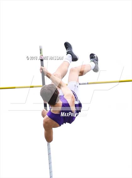 Thumbnail 3 in Bob Jenkins SCTCCCA Coaches Classic (Pole Vault) photogallery.