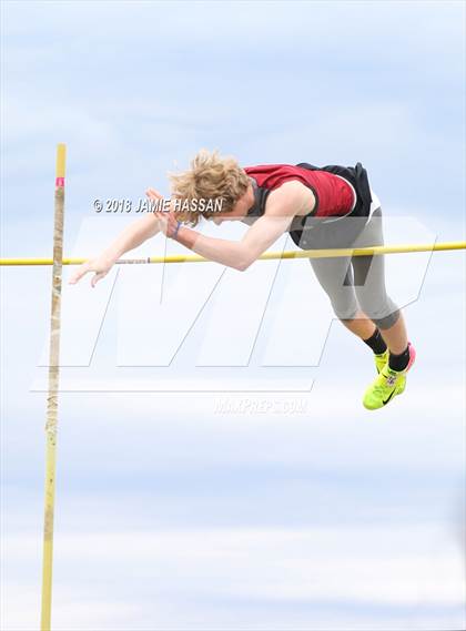 Thumbnail 3 in Bob Jenkins SCTCCCA Coaches Classic (Pole Vault) photogallery.