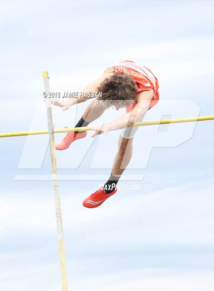 Thumbnail 2 in Bob Jenkins SCTCCCA Coaches Classic (Pole Vault) photogallery.
