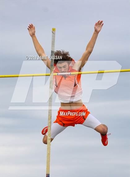 Thumbnail 2 in Bob Jenkins SCTCCCA Coaches Classic (Pole Vault) photogallery.