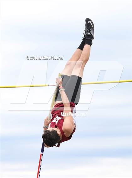 Thumbnail 3 in Bob Jenkins SCTCCCA Coaches Classic (Pole Vault) photogallery.