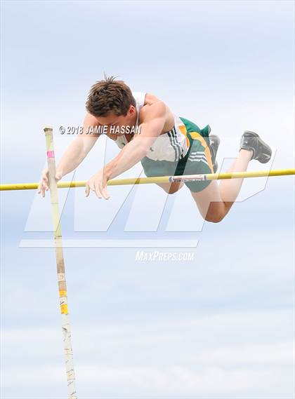 Thumbnail 2 in Bob Jenkins SCTCCCA Coaches Classic (Pole Vault) photogallery.
