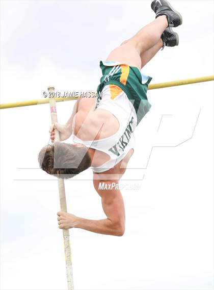 Thumbnail 3 in Bob Jenkins SCTCCCA Coaches Classic (Pole Vault) photogallery.