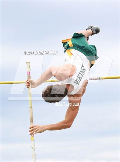 Thumbnail 1 in Bob Jenkins SCTCCCA Coaches Classic (Pole Vault) photogallery.