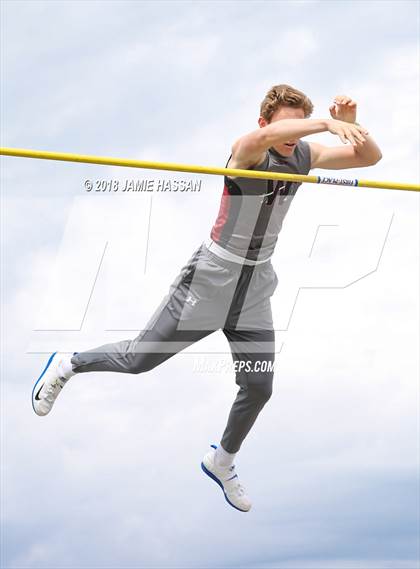 Thumbnail 1 in Bob Jenkins SCTCCCA Coaches Classic (Pole Vault) photogallery.