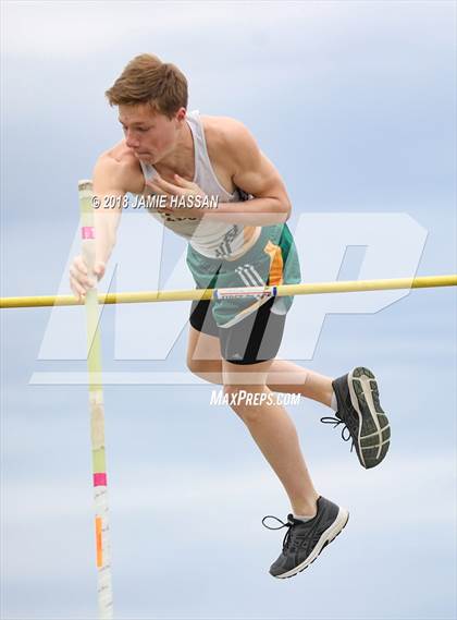 Thumbnail 2 in Bob Jenkins SCTCCCA Coaches Classic (Pole Vault) photogallery.