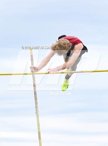 Thumbnail 1 in Bob Jenkins SCTCCCA Coaches Classic (Pole Vault) photogallery.
