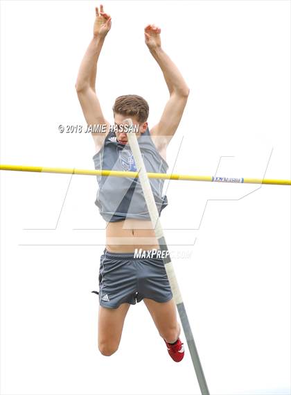 Thumbnail 3 in Bob Jenkins SCTCCCA Coaches Classic (Pole Vault) photogallery.