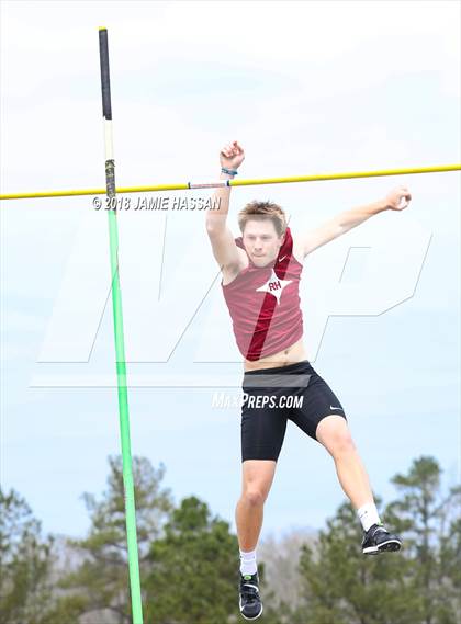 Thumbnail 3 in Bob Jenkins SCTCCCA Coaches Classic (Pole Vault) photogallery.