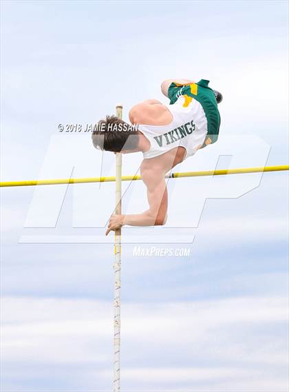 Thumbnail 2 in Bob Jenkins SCTCCCA Coaches Classic (Pole Vault) photogallery.