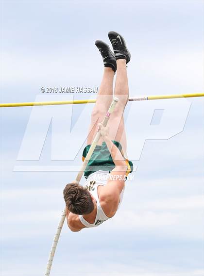 Thumbnail 3 in Bob Jenkins SCTCCCA Coaches Classic (Pole Vault) photogallery.