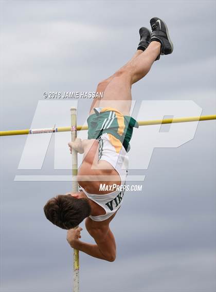 Thumbnail 3 in Bob Jenkins SCTCCCA Coaches Classic (Pole Vault) photogallery.