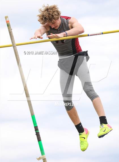 Thumbnail 2 in Bob Jenkins SCTCCCA Coaches Classic (Pole Vault) photogallery.