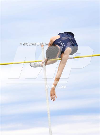 Thumbnail 2 in Bob Jenkins SCTCCCA Coaches Classic (Pole Vault) photogallery.