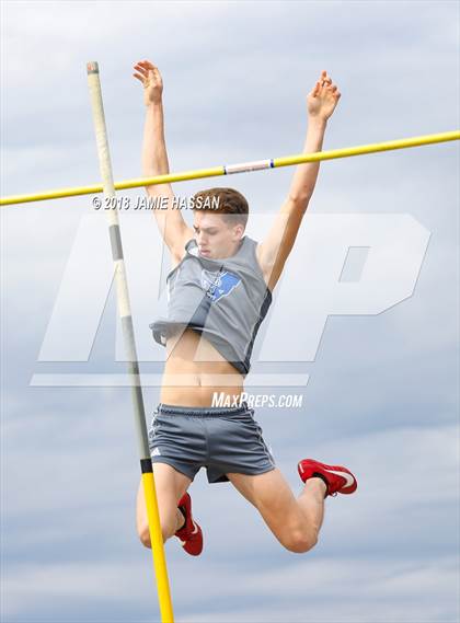 Thumbnail 3 in Bob Jenkins SCTCCCA Coaches Classic (Pole Vault) photogallery.
