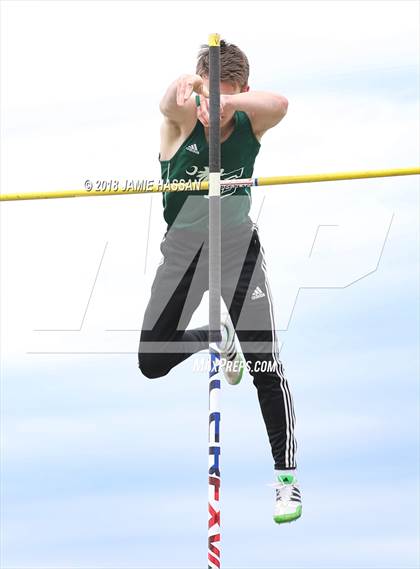 Thumbnail 2 in Bob Jenkins SCTCCCA Coaches Classic (Pole Vault) photogallery.