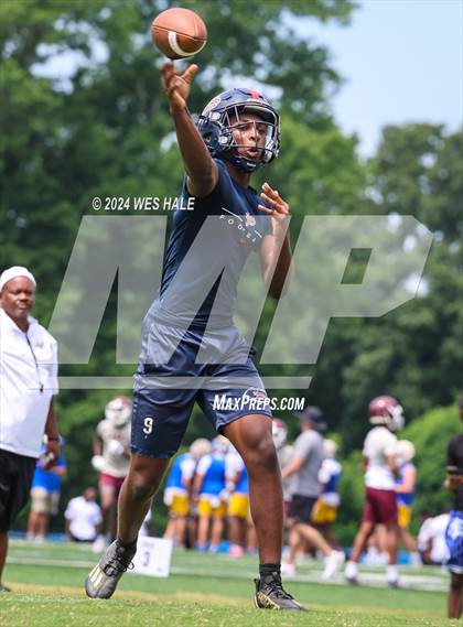 Thumbnail 2 in Whitehaven vs South Panola (U of Memphis 7v7) photogallery.