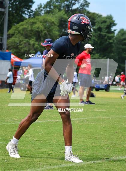 Thumbnail 2 in Whitehaven vs South Panola (U of Memphis 7v7) photogallery.