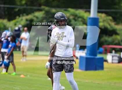 Thumbnail 1 in Whitehaven vs South Panola (U of Memphis 7v7) photogallery.