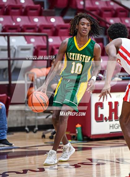 Thumbnail 3 in Lake Belton vs Lexington (Cameron Chamber Christmas Classic) photogallery.