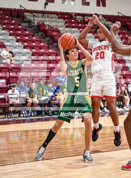 Thumbnail 2 in Lake Belton vs Lexington (Cameron Chamber Christmas Classic) photogallery.