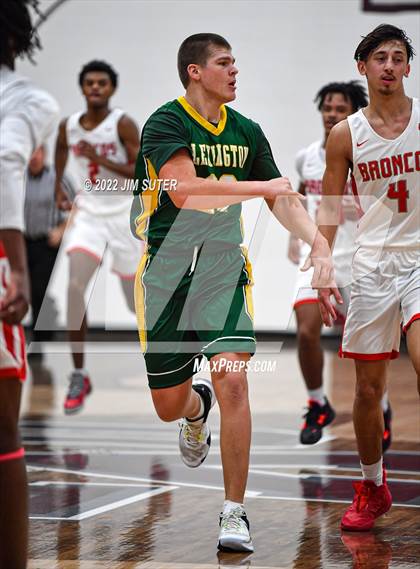 Thumbnail 3 in Lake Belton vs Lexington (Cameron Chamber Christmas Classic) photogallery.