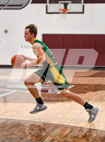 Thumbnail 3 in Lake Belton vs Lexington (Cameron Chamber Christmas Classic) photogallery.