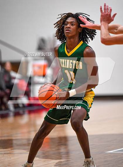Thumbnail 3 in Lake Belton vs Lexington (Cameron Chamber Christmas Classic) photogallery.