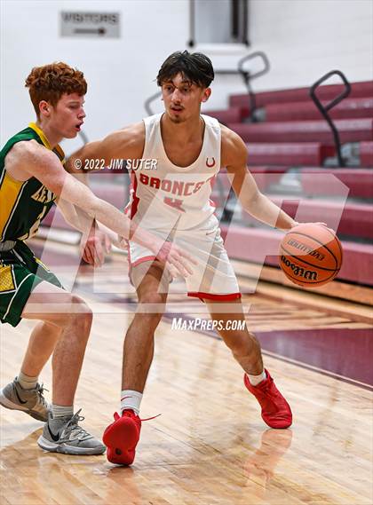 Thumbnail 1 in Lake Belton vs Lexington (Cameron Chamber Christmas Classic) photogallery.