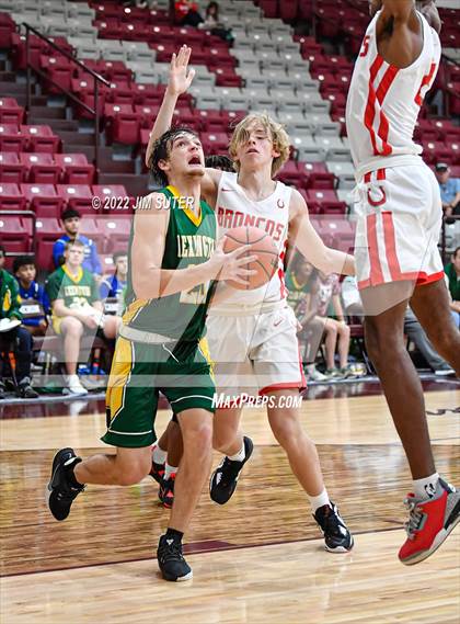Thumbnail 3 in Lake Belton vs Lexington (Cameron Chamber Christmas Classic) photogallery.
