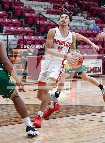 Thumbnail 2 in Lake Belton vs Lexington (Cameron Chamber Christmas Classic) photogallery.