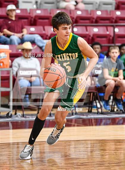 Thumbnail 2 in Lake Belton vs Lexington (Cameron Chamber Christmas Classic) photogallery.