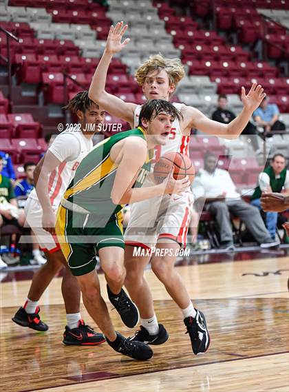 Thumbnail 1 in Lake Belton vs Lexington (Cameron Chamber Christmas Classic) photogallery.