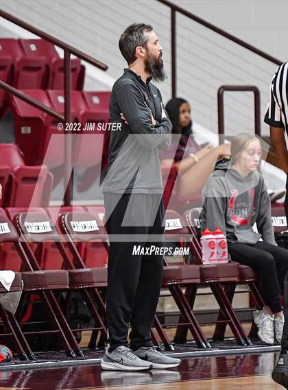 Thumbnail 1 in Lake Belton vs Lexington (Cameron Chamber Christmas Classic) photogallery.
