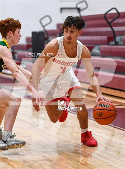 Thumbnail 2 in Lake Belton vs Lexington (Cameron Chamber Christmas Classic) photogallery.