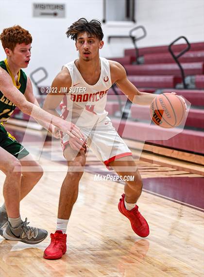 Thumbnail 2 in Lake Belton vs Lexington (Cameron Chamber Christmas Classic) photogallery.