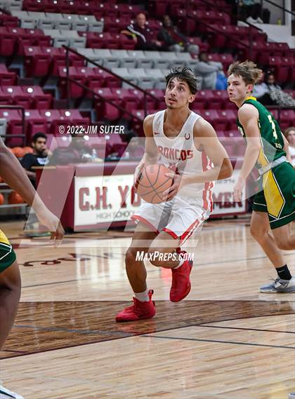 Thumbnail 3 in Lake Belton vs Lexington (Cameron Chamber Christmas Classic) photogallery.
