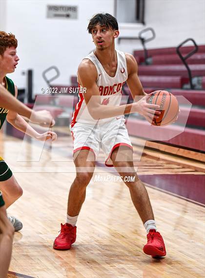 Thumbnail 1 in Lake Belton vs Lexington (Cameron Chamber Christmas Classic) photogallery.