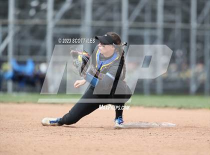 Thumbnail 3 in Lincoln vs Brecksville-Broadview Heights photogallery.
