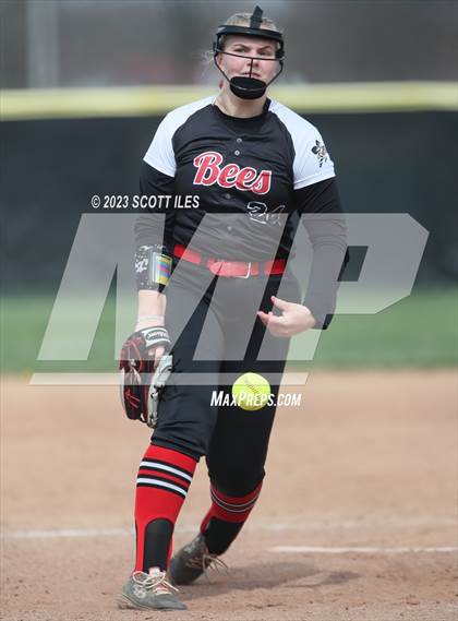 Thumbnail 2 in Lincoln vs Brecksville-Broadview Heights photogallery.