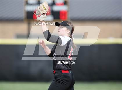 Thumbnail 3 in Lincoln vs Brecksville-Broadview Heights photogallery.