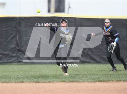 Thumbnail 3 in Lincoln vs Brecksville-Broadview Heights photogallery.