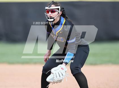 Thumbnail 3 in Lincoln vs Brecksville-Broadview Heights photogallery.