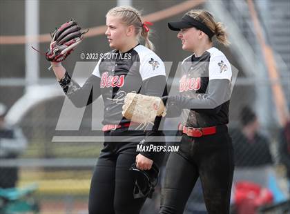 Thumbnail 3 in Lincoln vs Brecksville-Broadview Heights photogallery.