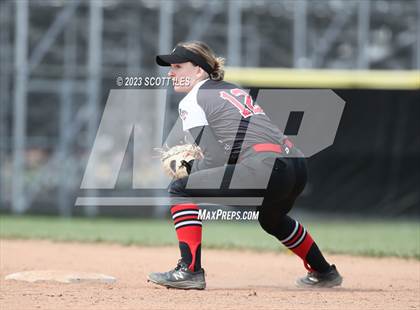 Thumbnail 2 in Lincoln vs Brecksville-Broadview Heights photogallery.